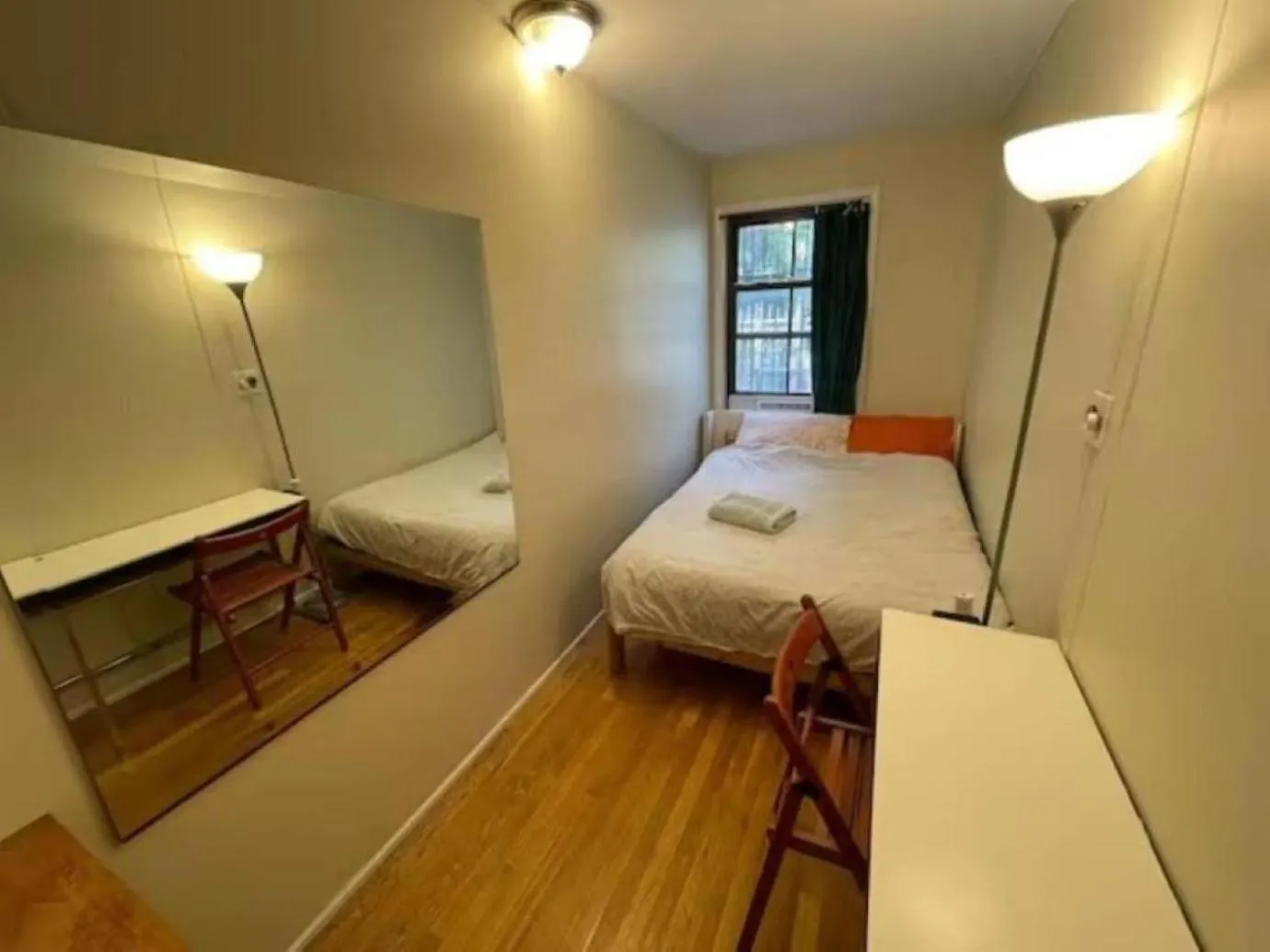 Ground Floor Williamsburg Private Bedroom Near Subway Нью-Йорк 0*,  США